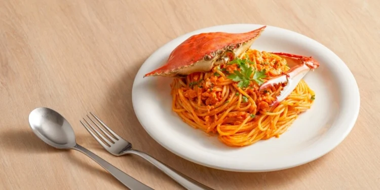 macarrão Alfredo com caranguejo